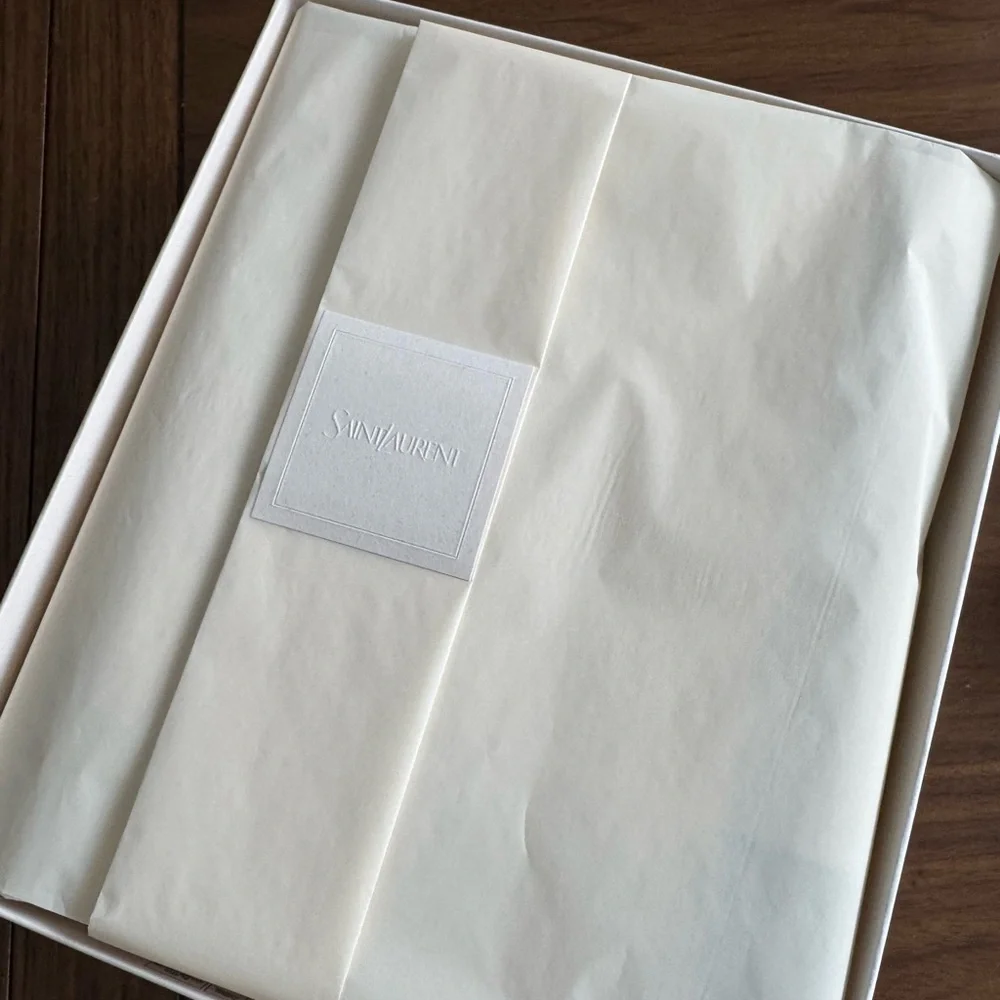 Saint Laurent Black Quilted Clutch with Gold Chain - Picture 4 of 5